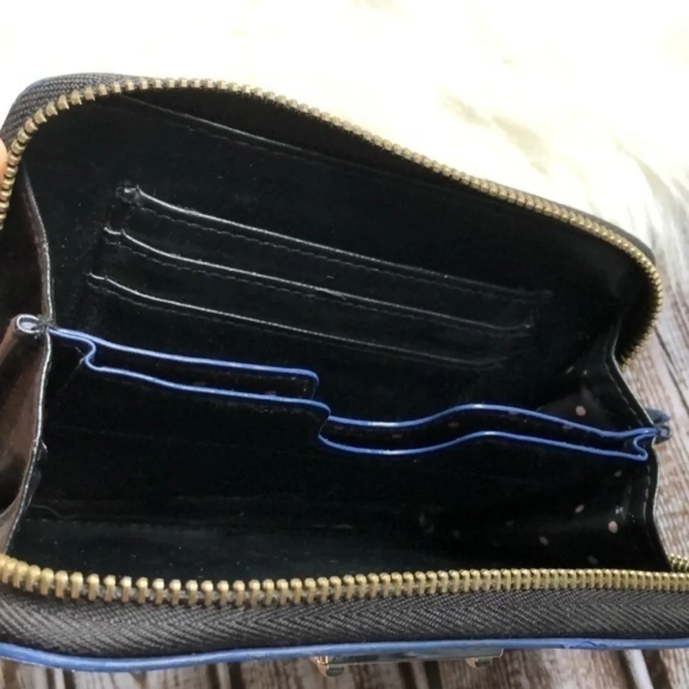 Stella & Dot polka dot striped wallet